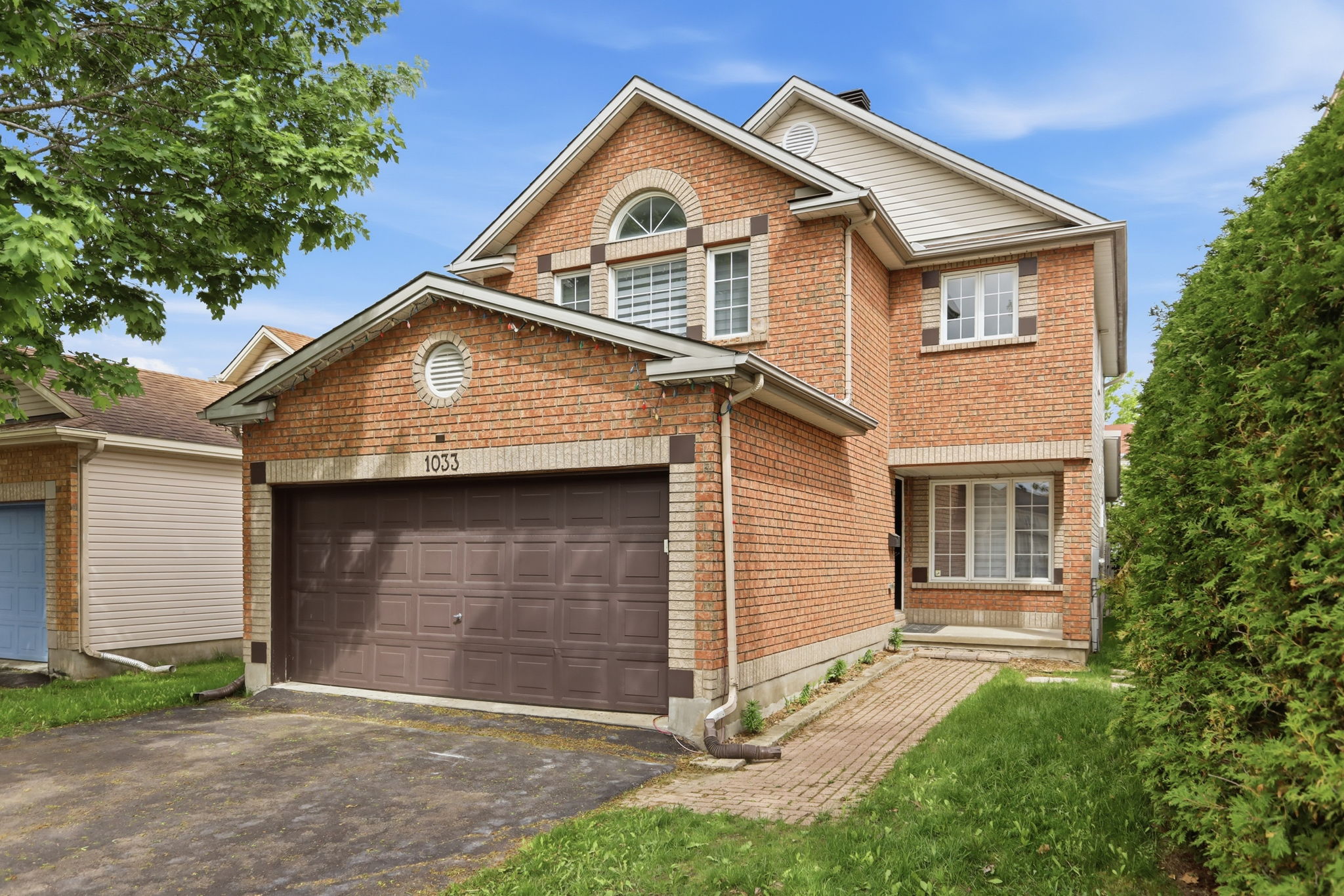 1033 Como Crescent, Orleans — renovated 4+1 bed, 4 bath detached for lease