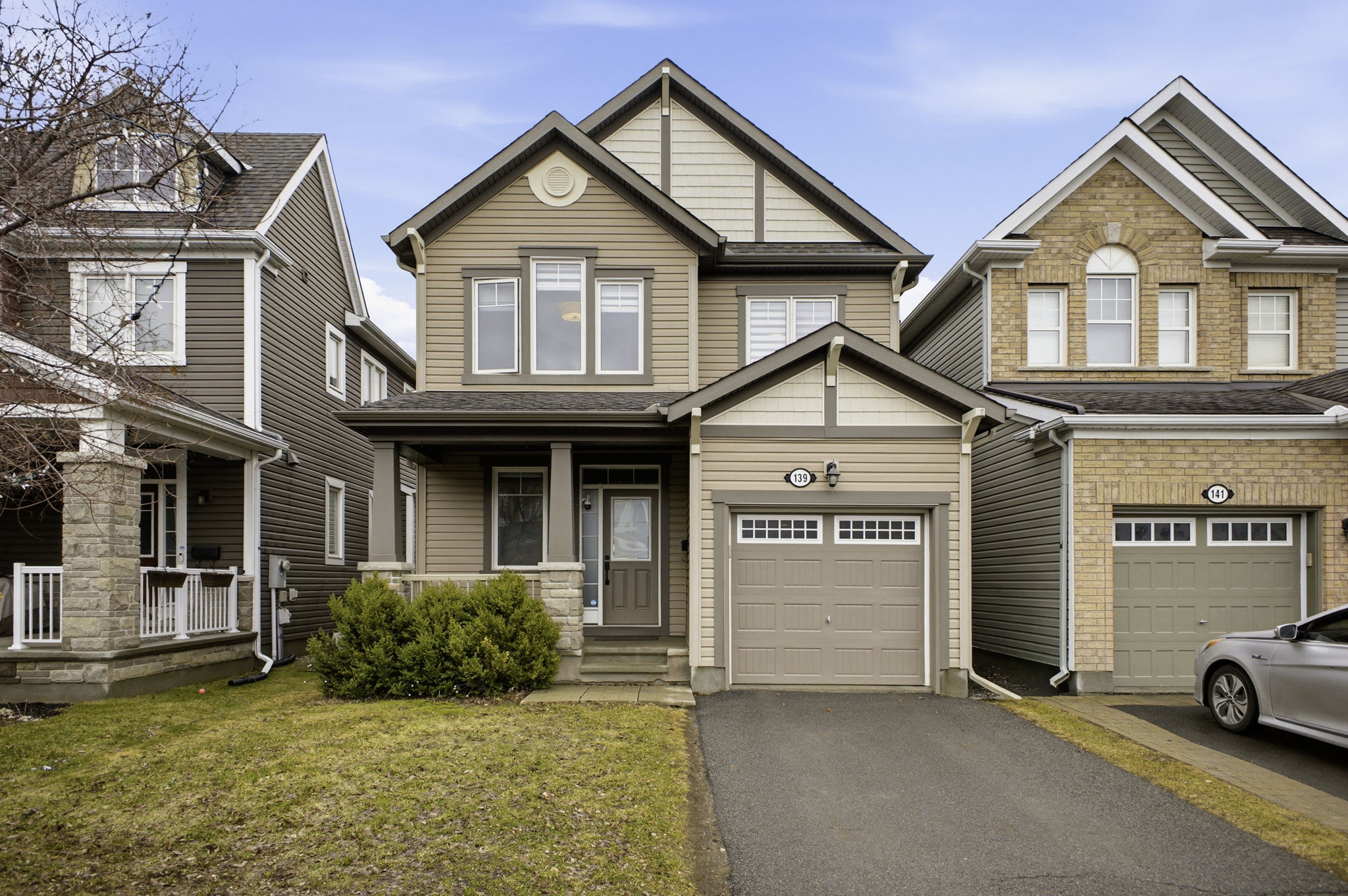 139 Switch Grass Cres, Barrhaven — 3+1 bed, 4 bath detached