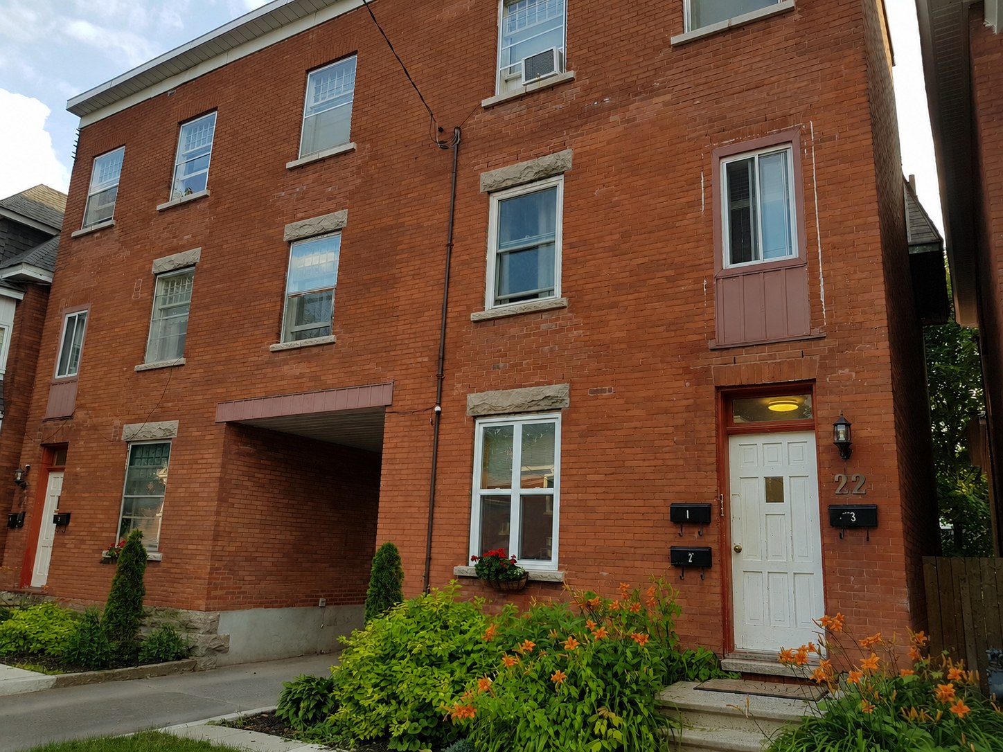 22-24 St. Francis Street, Hintonburg — 6 unit sixplex investment property